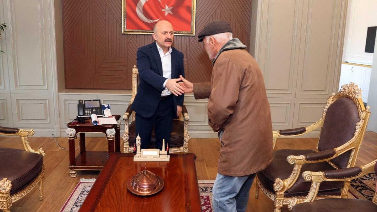 Vali Varol, ‘halk buluşmaları’nda vatandaşlarla bir araya geldi