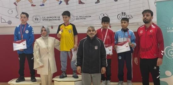 Adıyamanlı sporculardan güreşte büyük başarı