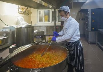 Sosyal dayanışmanın adresi: Maltepe Belediyesi aşevi