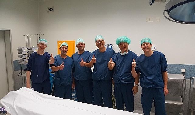 Organ Naklinde Türk cerrahların başarısı Organ Naklinde Türk cerrahların başarısı