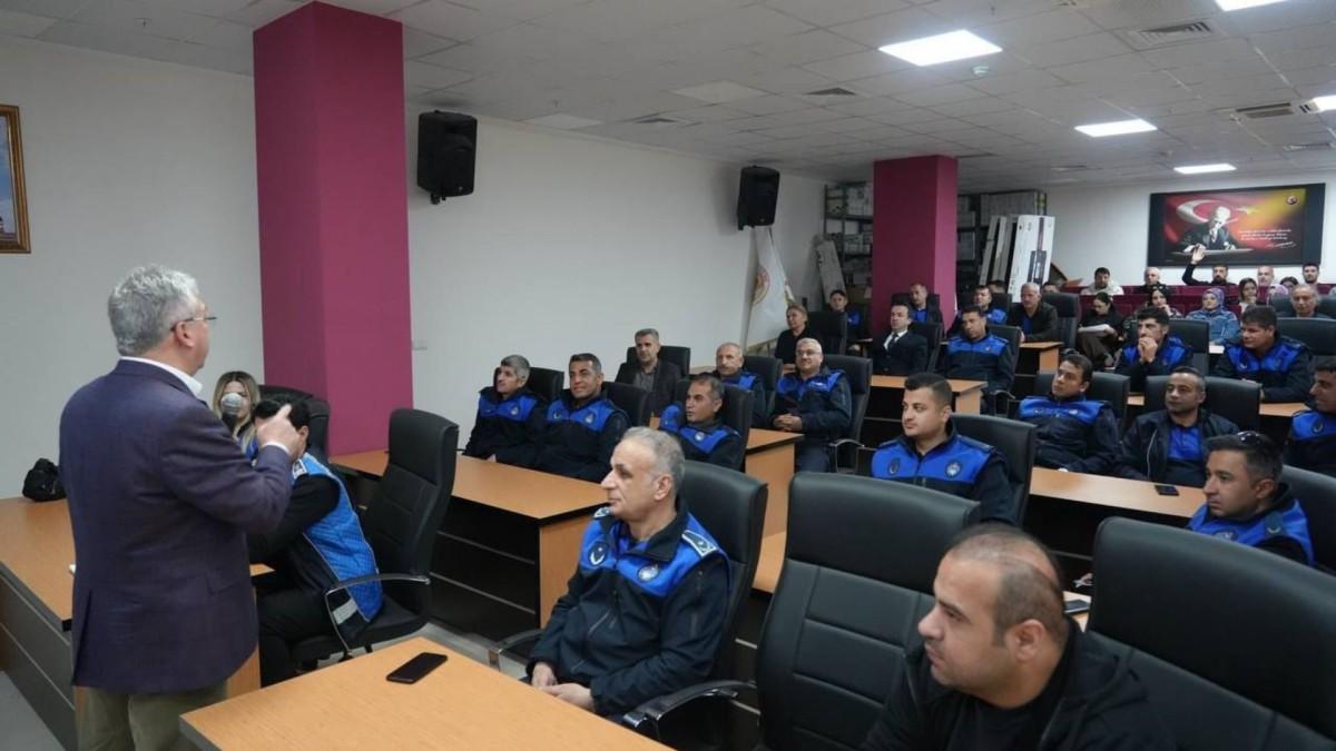 Adıyaman’da belediye personeline vatandaş odaklı hizmet eğitimi verildi - Videolu Haber