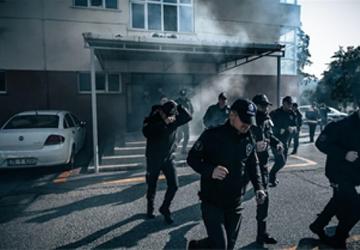 İtfaiye ekiplerinden polis okulunda yangın tatbikatı