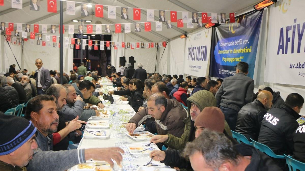 Adıyaman’da ilk iftar sofrası kuruldu: Vatandaşlar geçim sıkıntısına dikkat çekti - Videolu Haber