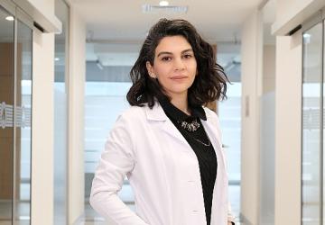 Diş etlerindeki yanma ve ağrı farklı sorunların habercisi olabilir!