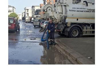 Çiğli Belediyesi Fırtına ve Sağanağa Karşı Seferber Oldu