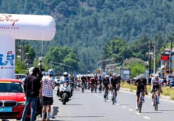 Büyükşehirli Mustafa Tarakçı, 61. Cumhurbaşkanlığı Türkiye Bisiklet Turu'nda Gururlandırdı