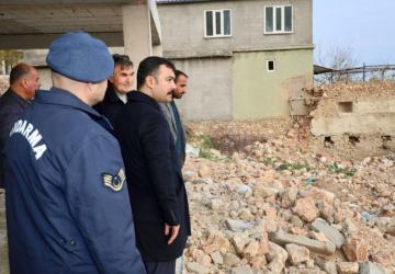 Kahta Kaymakamı Soysal yapımı devam eden köy konutlarını yerinde inceledi