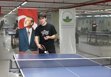 Osmangazi Belediyesi 19 Mayıs'ta Gençleri Sporla Buluşturdu