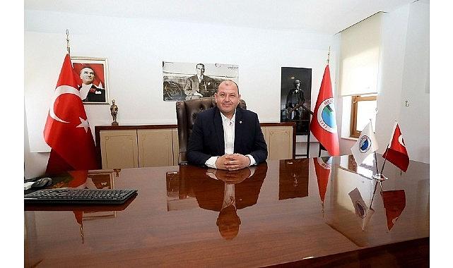 Menderes Belediyesi'nden Öğretmenler Günü Hediyesi