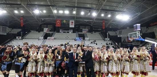 Halk Oyunları Yarışmasına Manisa Büyükşehir Belediyespor Damga Vurdu