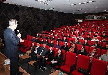 Kemer'de “Atatürk ve Cumhuriyet" konulu seminer