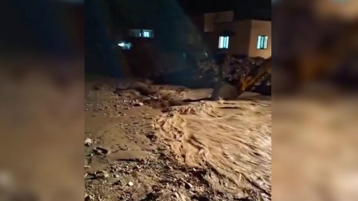 Gölbaşı’nda etkili olan şiddetli yağış sele neden oldu - Videolu Haber