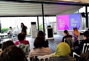 Bornova'da Sağlıklı İlişkiler masaya yatırıldı