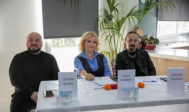 Kendine Güvenen Sesler Güzelbahçe Sağlıklı Yaş Alma Merkezi'nde Yankılandı