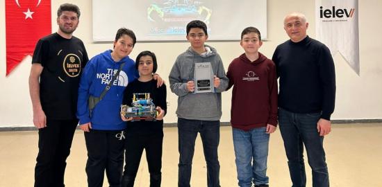 SANKO Okulları’ndan VEX IQ Robot Yarışması’nda çifte birincilik