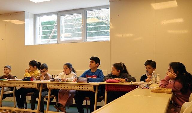 Maltepe Belediyesi'nin dil kurslarıyla geleceğe hazırlanıyorlar