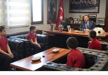 Başkanlık Koltuğuna Mehmet Emir Yiğit Oturdu