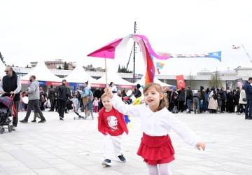 Bir meydan dolusu mutluluk