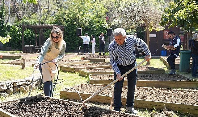 Kadıköy Bostanları'nda Yaz Dönemi Başladı