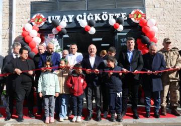 Adıyaman Atatürk Bulvarı Rezerv Alanı’nda Uzay Çiğköfte işletmesi açıldı