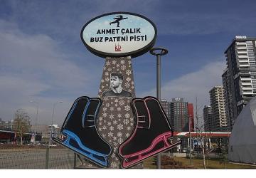 Keçiören'de Ücretsiz Buz Pateni Keyfi Yoğun İlgi Görüyor