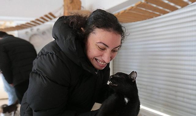 Konak'ta kalpleri ısıtan buluşma
