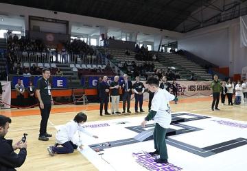 İnegöl'ün Mucitleri Robotlarını Yarıştırdı