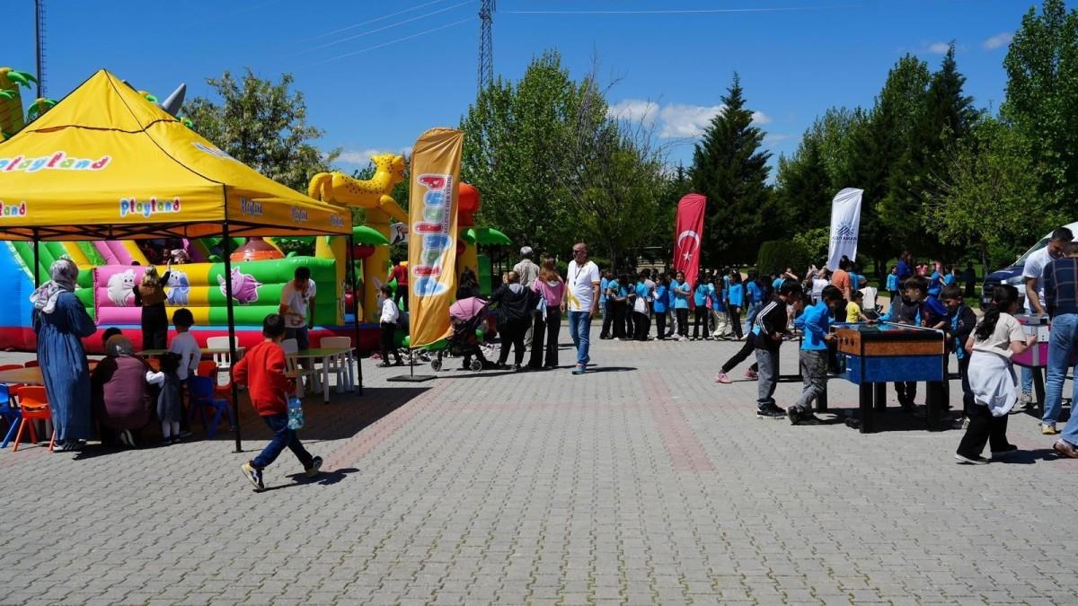 Adıyaman Belediye’sinin ertelenen 23 Nisan Şenlikleri başladı - Videolu Haber