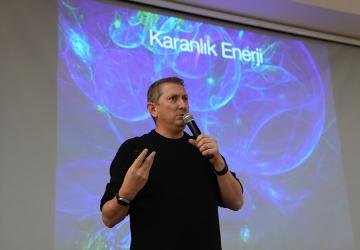 Denizli’de “Evrenin Doğumu ve Sonu” Konferansı Gerçekleştirildi
