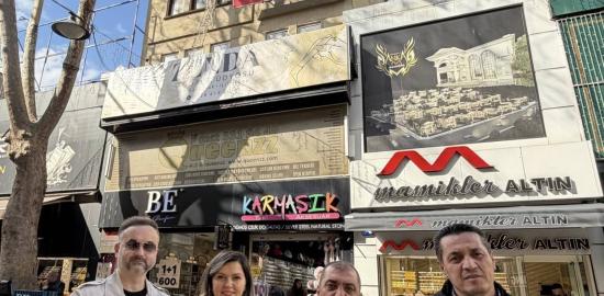 Hürriyetçi Sağlık-Sen Tabelası Asıldı