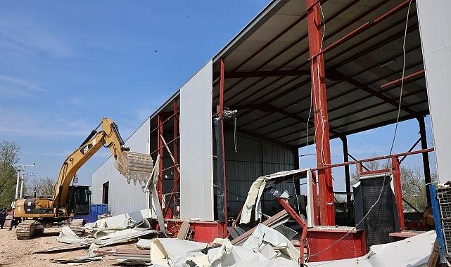 Nilüfer'de 2 günde 4 yıkım