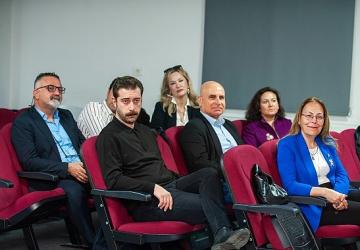 Türk Medeni Kanunu'nun toplumsal etkileri Karşıyaka'da konuşuldu