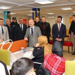 Vali Osman Varol, Kahta Genç Ofisi’nde öğrencileri ziyaret etti