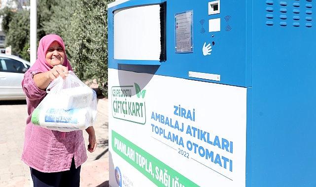 Finikeli kadınlara 'Çevre Dostu Çiftçi Kart' tanıtıldı
