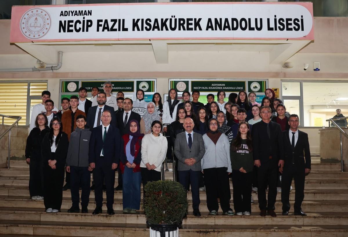 Vali Varol 'Maarifin Kalbinde Ramazan' Programı kapsamında öğrencilerle bir araya geldi