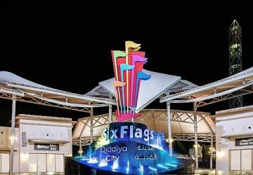 Suudi Arabistan Çölüne İki Dev Eğlence: Aquarabia ve Six Flags