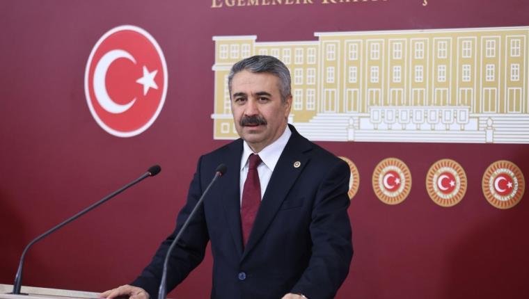 Mustafa Alkayış: ‘Bayrağımız; onurumuzdur, birliğimizdir, ortak geleceğimizdir’