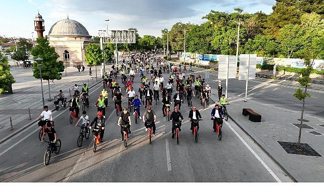 Avrupa Bisiklet Başkenti Konya'da Şehir Merkezi ve 28 İlçede Aynı Anda Binlerce Bisikletsever Pedal Çevirdi