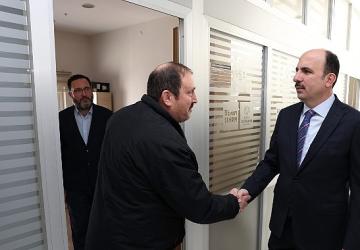 Başkan Altay, Belediye Birimlerini Ziyaret Ederek Çalışanlarla Buluştu