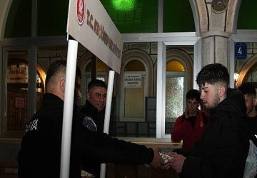 Okul Saldırısında Hayatını Kaybeden Öğretmen Ve Öğrenciler İçin Keçiören'deki Camilerde Mevlit Okutuldu