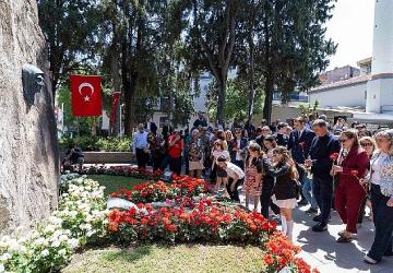 “Öz annemizsiniz, hepimiz sizin çocuklarınızız"
