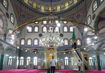Maltepe Belediyesi'nden ibadethanelerde bayram temizliği