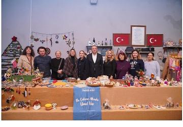 Ayvalıklı Kadınlar Mahalleevleri'nde Üretiyor, Aile Bütçesine Katkı Sağlıyor