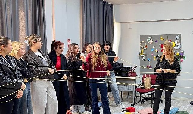 Yenişehir'de genç kadınlara 'Güvenli ilişki' rehberi