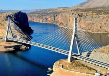 Bakan Uraloğlu, Nissibi Köprüsü’nün 11’inci yılını kutladı