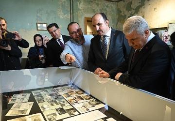 Başkan Altay Tüm Konyalıları Büyük İlgi Gören “Hac Hatırası - Cumhuriyet Dönemi Hac Yolculukları ve Hatıraları Sergisi"ne Davet Etti