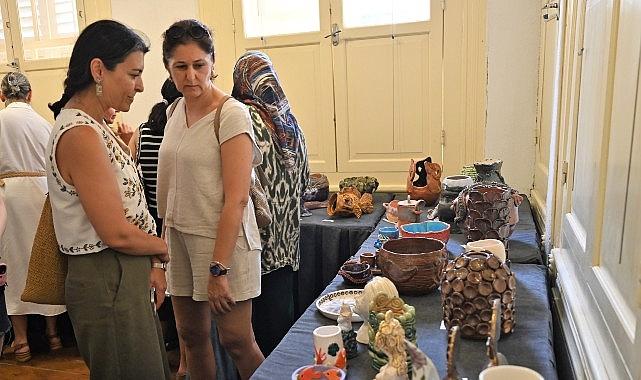 Bornova'da çamura şekil veren kursiyerlerden mitolojik esinti