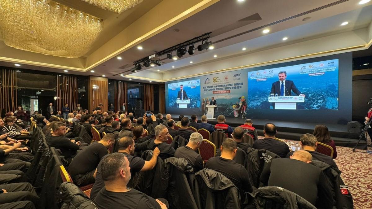 Bakan Yardımcısı Ahmet Aydın, Umut Timi gönüllüleriyle bir araya geldi