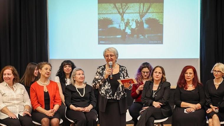 17 farklı kadının hikayesi “OnsekizİNCİ" okurlarla buluştu