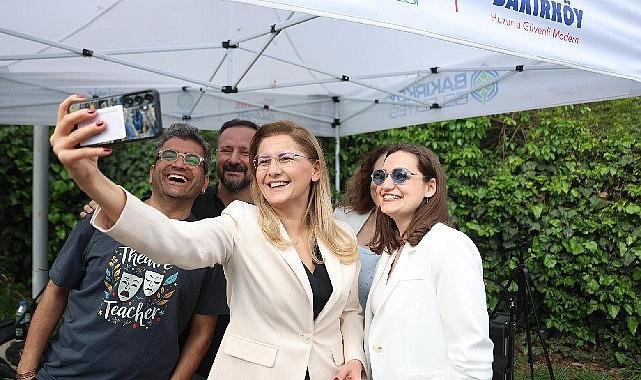 Bakırköy'de Anneler Günü'nde üç kuşak bir araya geldi